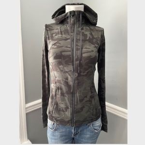 LULULEMON Hooded Define Nulu Jacket Incognito Camo! EUC.